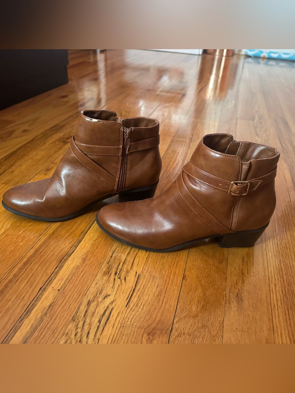 Karen Scott Womens Falonn Brown Ankle Booties Size 10M Side Zip Buckle Accent